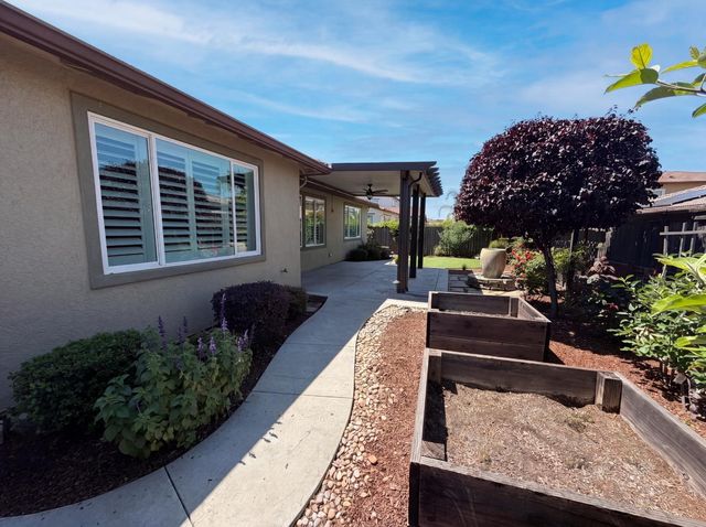 3935 Deergrass Cir, Rocklin, CA 95677