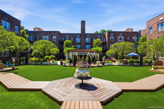101 Old Mamaroneck Road 3D4, White Plains, NY 10605