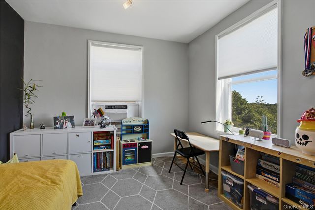 101 Old Mamaroneck Road 3D4, White Plains, NY 10605
