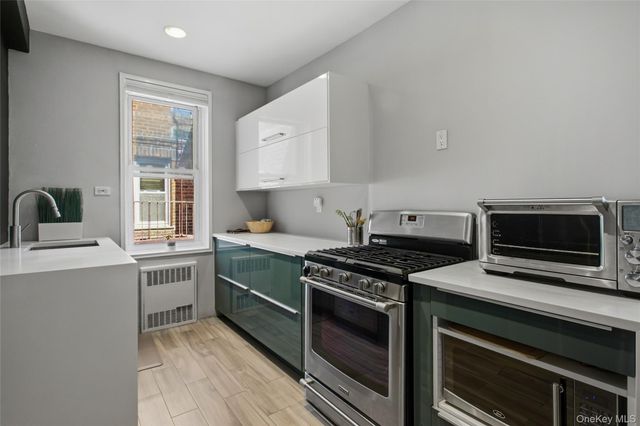 101 Old Mamaroneck Road 3D4, White Plains, NY 10605
