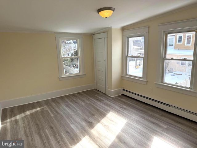 21 MICHIGAN AVE, Trenton, NJ 08638