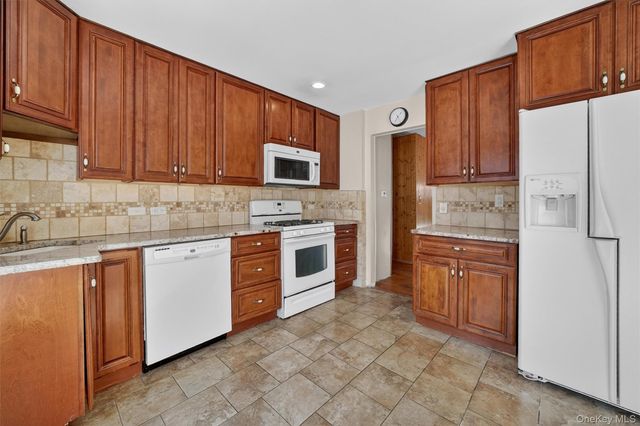 1 Mace Drive, Valley Cottage, NY 10989