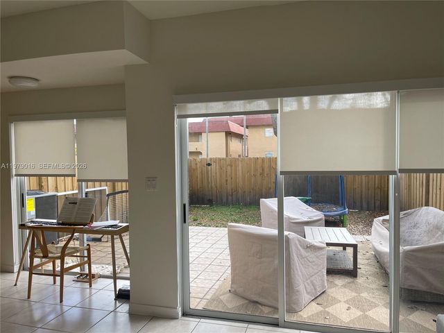 10160 SW 88th St 201, Miami, FL 33176