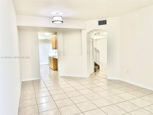 10160 SW 88th St 201, Miami, FL 33176