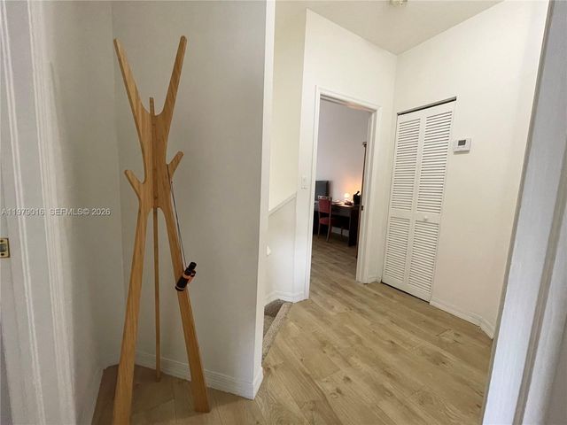 10160 SW 88th St 201, Miami, FL 33176