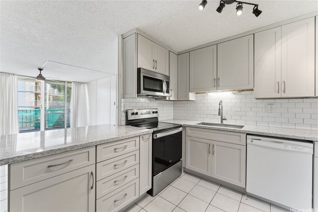 95-2043 Waikalani Place A205, Mililani, HI 96789