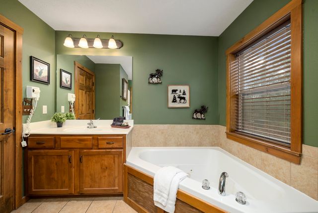 35 Willow Oak Lane, Branson, MO 65616