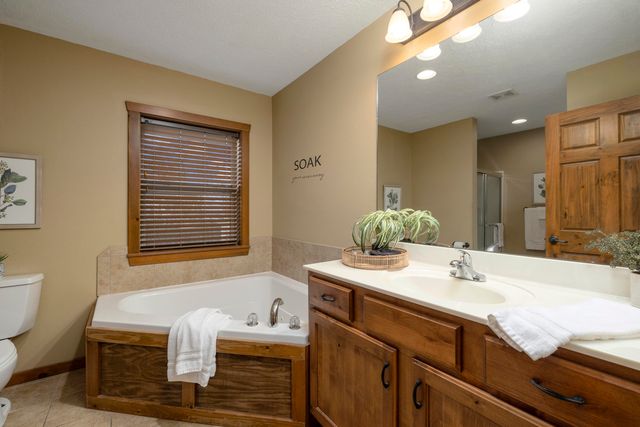 35 Willow Oak Lane, Branson, MO 65616