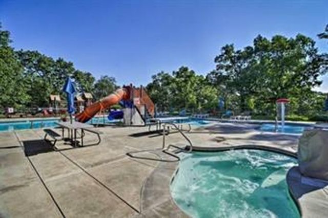 35 Willow Oak Lane, Branson, MO 65616