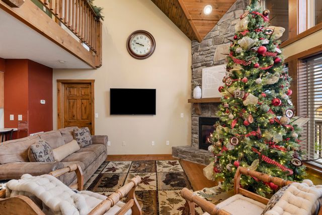 35 Willow Oak Lane, Branson, MO 65616