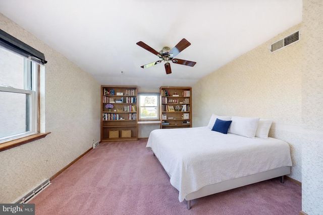 3012 MEREDITH LN, Plymouth Meeting, PA 19462