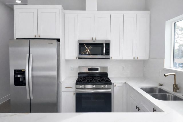 8114 Double Avenue C, Houston, TX 77088