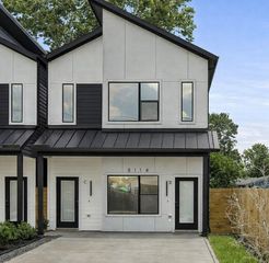 8114 Double Avenue C, Houston, TX 77088