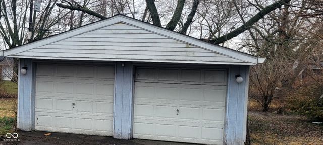 10139 E Chris Drive, Indianapolis, IN 46229