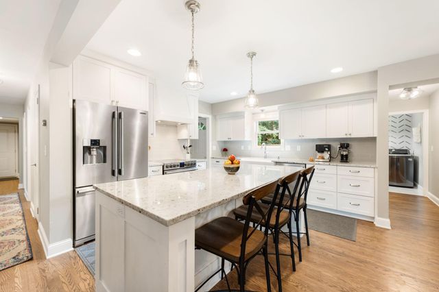 6718 Lakeview Avenue, Richfield, MN 55423