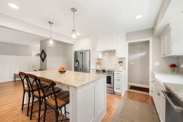 6718 Lakeview Avenue, Richfield, MN 55423