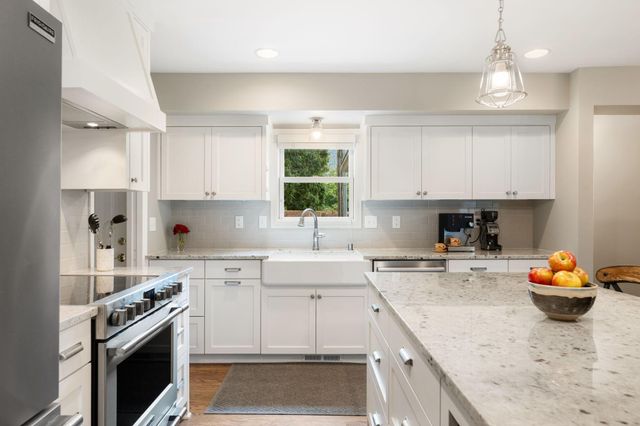 6718 Lakeview Avenue, Richfield, MN 55423