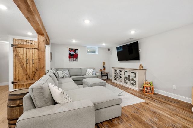 6718 Lakeview Avenue, Richfield, MN 55423