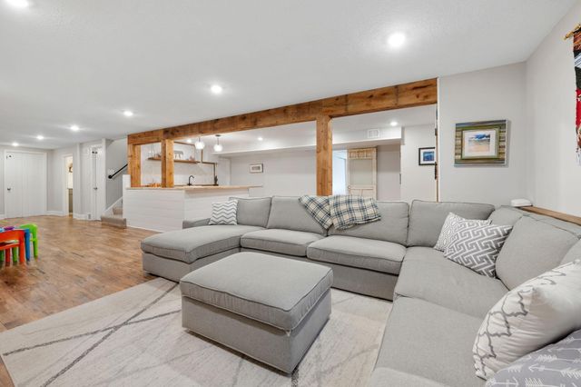 6718 Lakeview Avenue, Richfield, MN 55423
