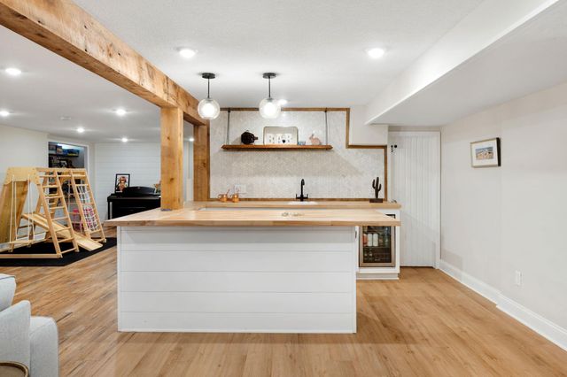 6718 Lakeview Avenue, Richfield, MN 55423