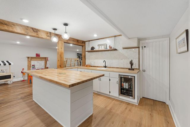 6718 Lakeview Avenue, Richfield, MN 55423