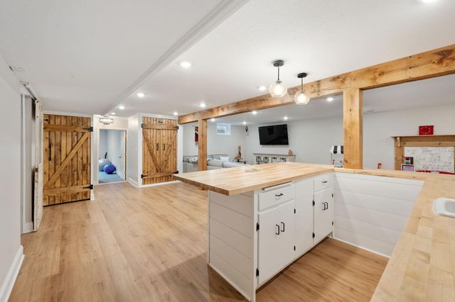 6718 Lakeview Avenue, Richfield, MN 55423