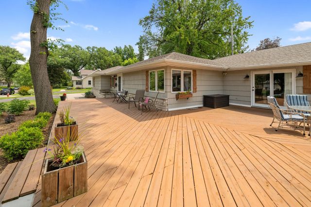 6718 Lakeview Avenue, Richfield, MN 55423