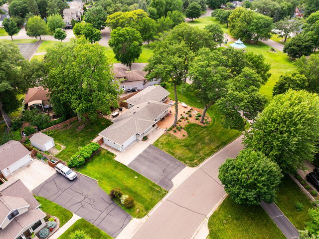 6718 Lakeview Avenue, Richfield, MN 55423