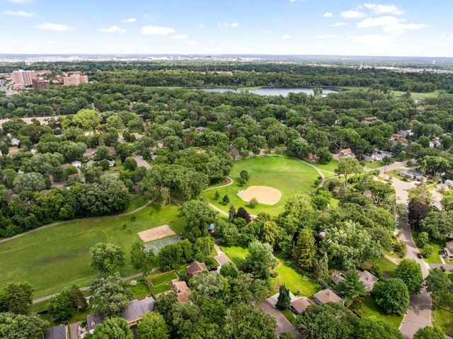 6718 Lakeview Avenue, Richfield, MN 55423