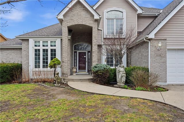 6124 N Elmwood Court, Kansas City, MO 64119