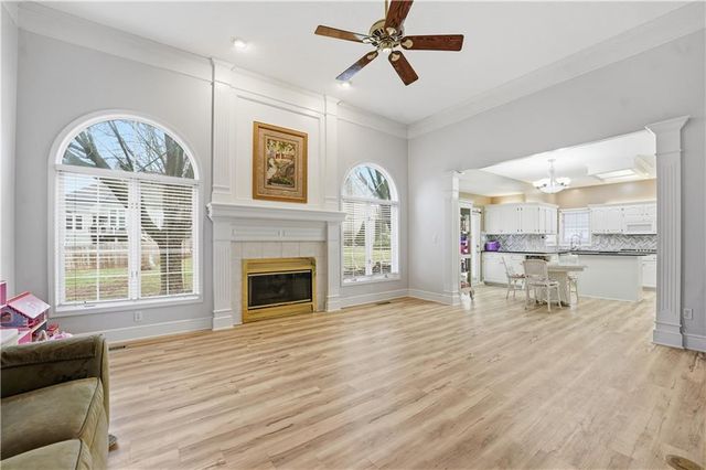 6124 N Elmwood Court, Kansas City, MO 64119