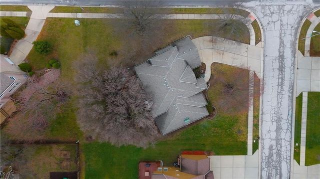 6124 N Elmwood Court, Kansas City, MO 64119