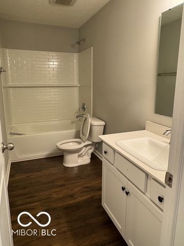 750 Milbrodt Drive, Whiteland, IN 46184