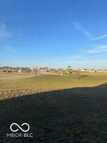 750 Milbrodt Drive, Whiteland, IN 46184