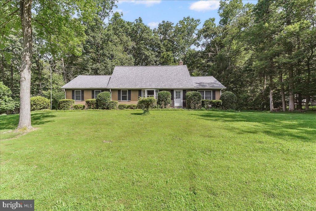 5 N PARKWAY, Elkton, MD 21921