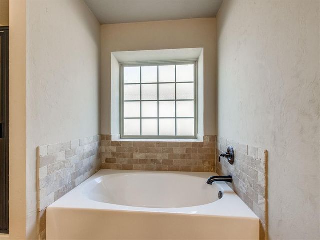 1415 Spoonwood Drive, Norman, OK 73071