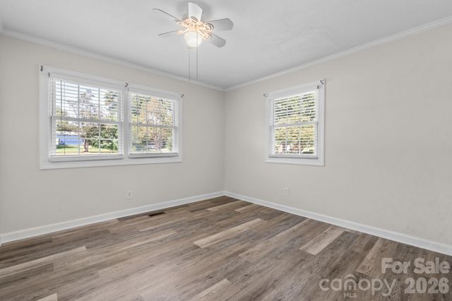 5795 Valley Field Road, Hickory, NC 28602