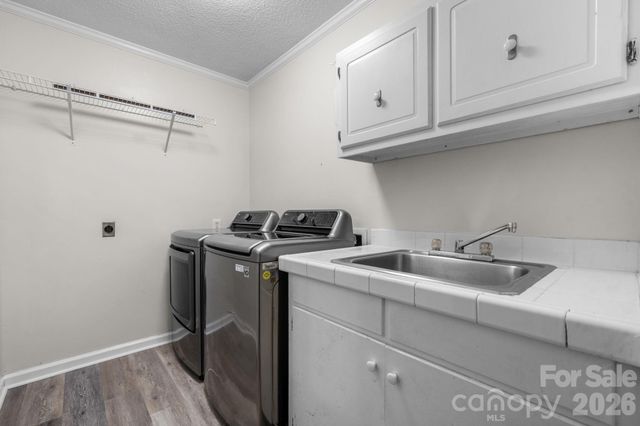 5795 Valley Field Road, Hickory, NC 28602