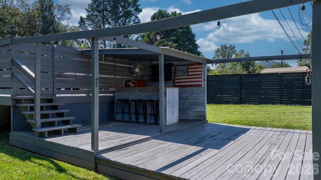5795 Valley Field Road, Hickory, NC 28602