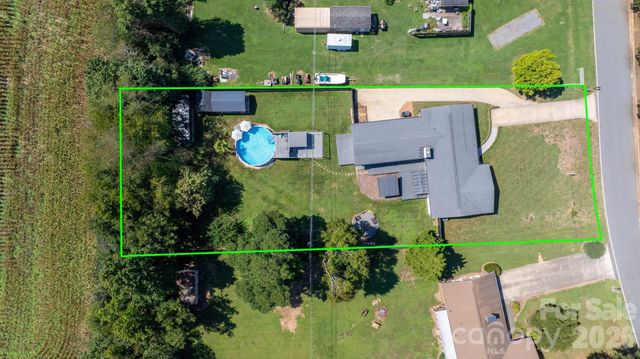 5795 Valley Field Road, Hickory, NC 28602