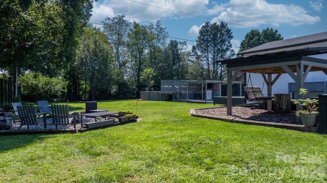 5795 Valley Field Road, Hickory, NC 28602