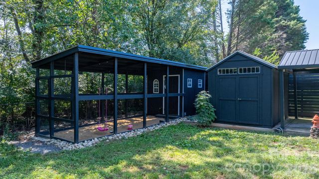 5795 Valley Field Road, Hickory, NC 28602