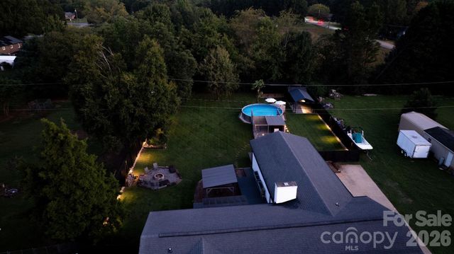 5795 Valley Field Road, Hickory, NC 28602