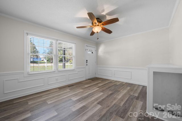 5795 Valley Field Road, Hickory, NC 28602