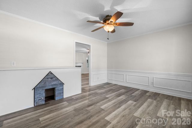 5795 Valley Field Road, Hickory, NC 28602