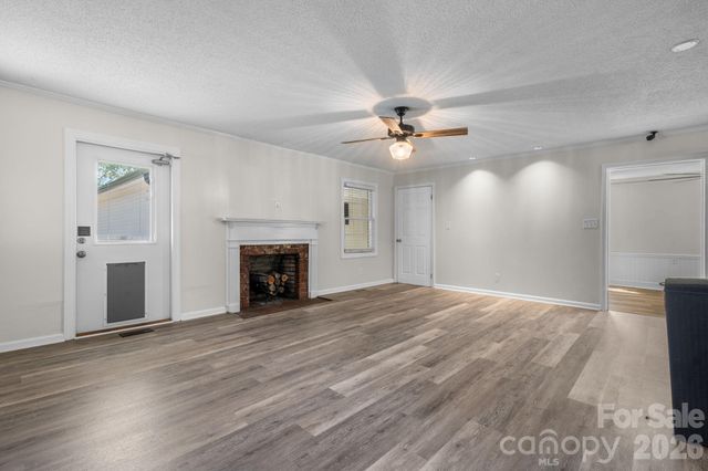 5795 Valley Field Road, Hickory, NC 28602