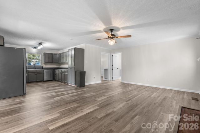 5795 Valley Field Road, Hickory, NC 28602