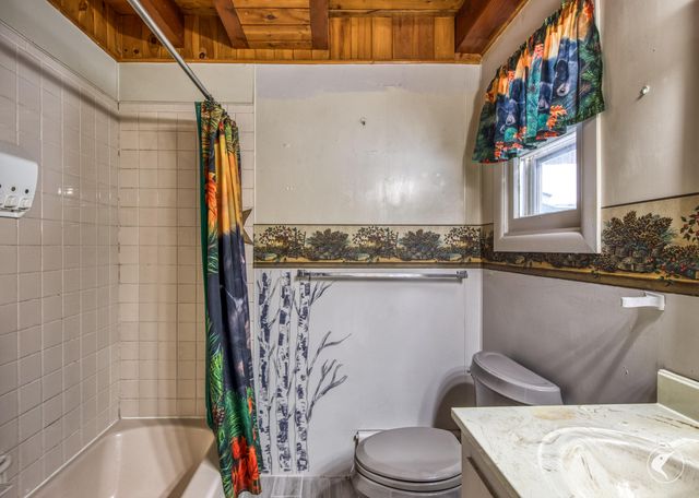 259 River Road, Jay, NY 12941