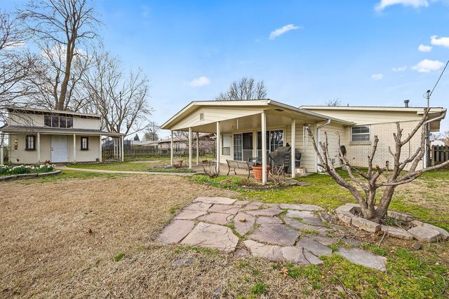 1405 Dyer Street, Springdale, AR 72762