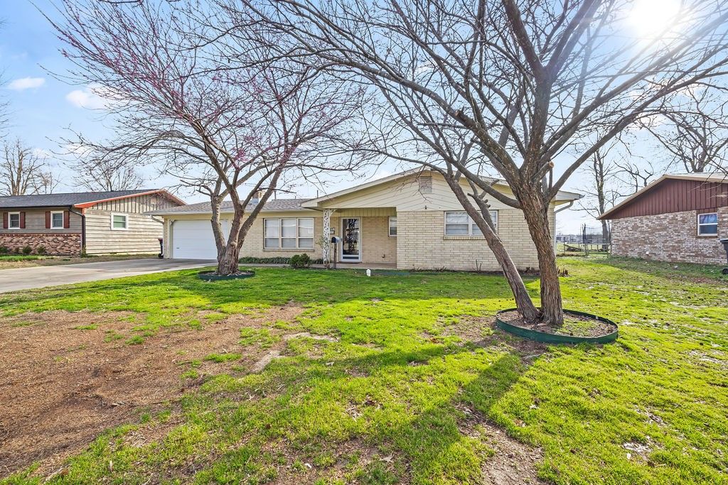 1405 Dyer Street, Springdale, AR 72762